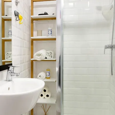 6estudios Campolide Apartman